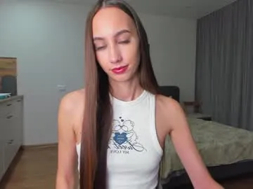 emilyhoston – webcam model profile photo